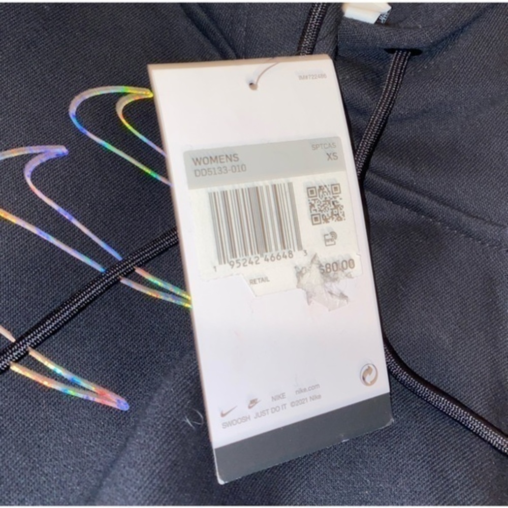 NWT Nike Reflective Black Hoodie - Picture 8 of 8